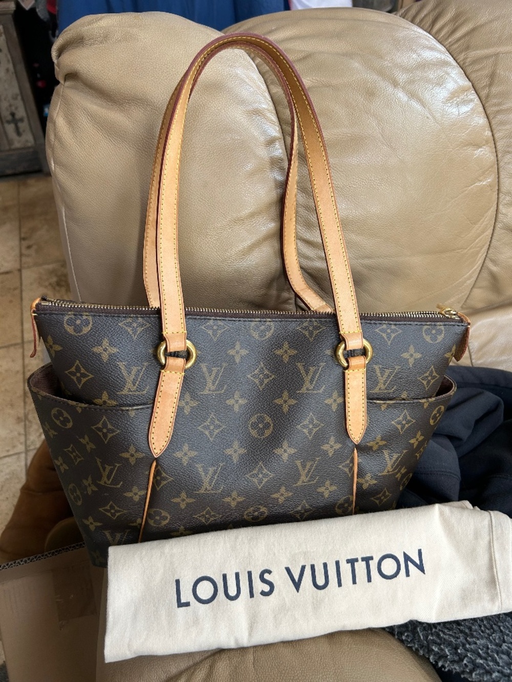 Beautiful Louis Vuitton Totally 🧡🤎